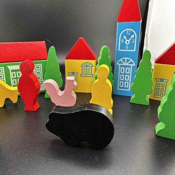 Thomas Train Tank Engine Wooden Signs Buildings People Animals Trees Lot of 18 - Picture 5 of 16